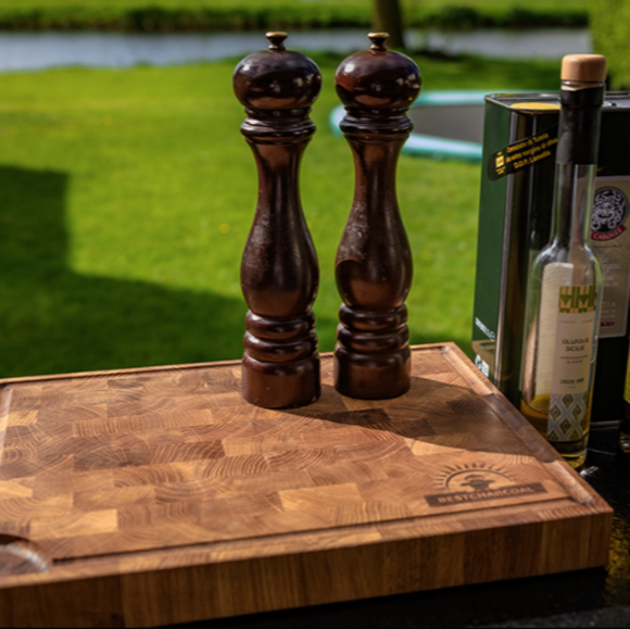 BESTCHARCOAL® Oak Wooden Cutting Board 40x30x4 cm